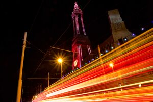 Lighting Maintenance Company Offers Guidance to Retailers on Energy Saving at Christmas